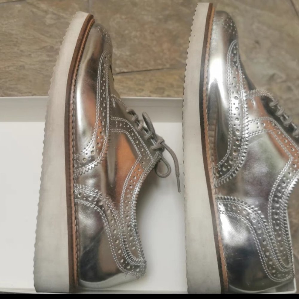KURT GEIGER  Leather lace ups